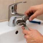 Como buscar servicios de cambio de grifos en Bogota